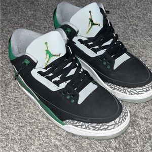 Jordan pine green 3 size 11 mens